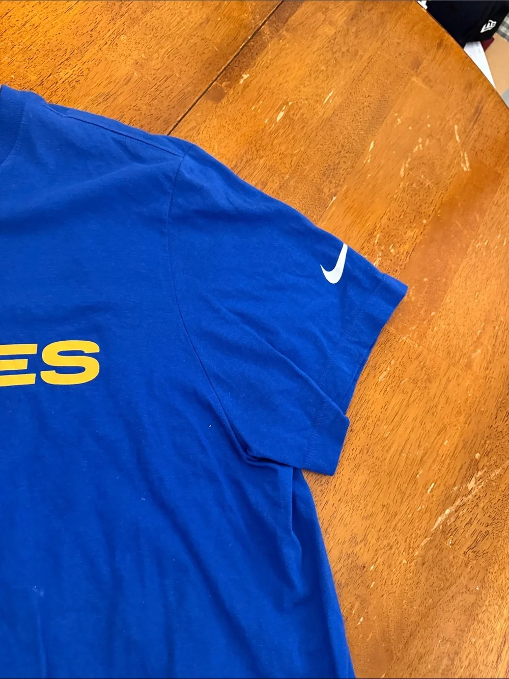 Nike Royal Blue Tee with Yellow Los Angeles Rams Text xl